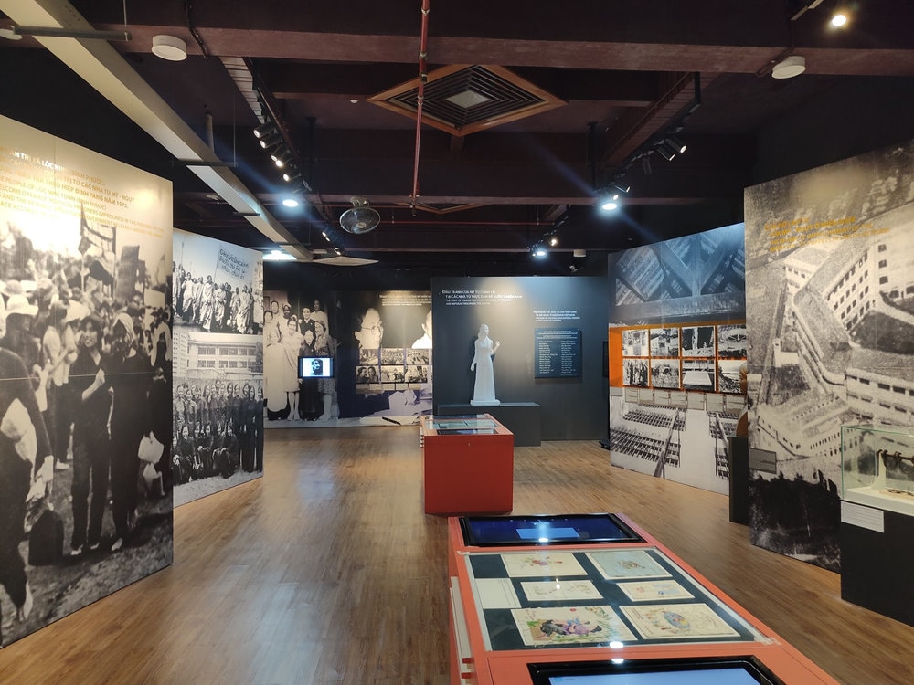 Photos and artifacts tell the stories of resilient women in work and battle